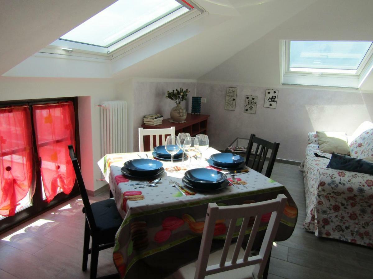Lucy'S House Apartment Bellano Bagian luar foto